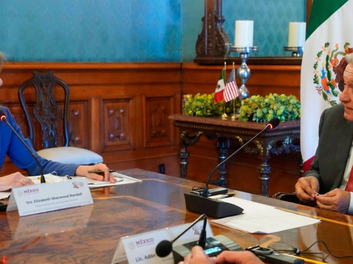 López Obrador se reúne con asesora de seguridad de EE.UU.